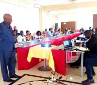 lla executive director mr stanley toe making a point during the knowledge exchange workshop in monrovia supported by the world bank