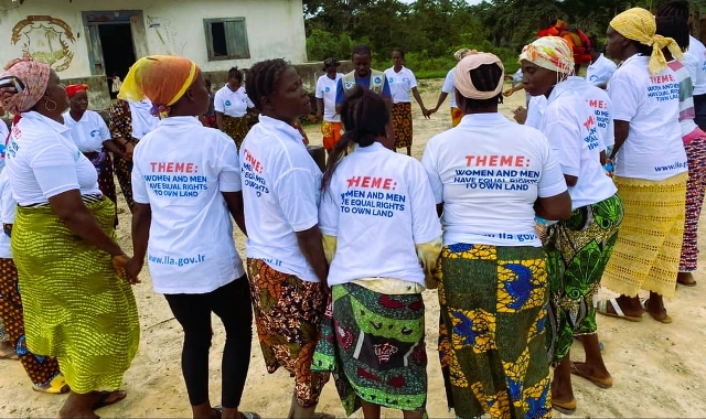 Pictorial: Rural women in Dou-Taiyee celebrating the arrival of LLA Awareness Team